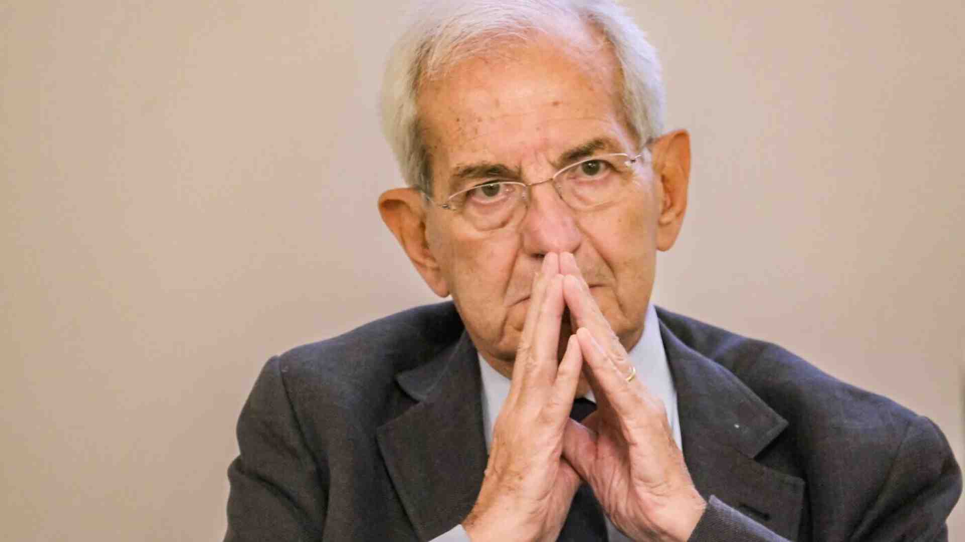 Luciano Violante se ne va: "Lascerò la Fondazione Leonardo. Non condivido nuova linea"