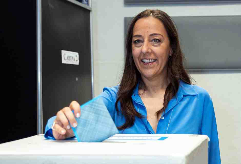 A Firenze vince la dem Funaro, Schmidt e la destra sprofondano. E Renzi chi se lo ricorda più?