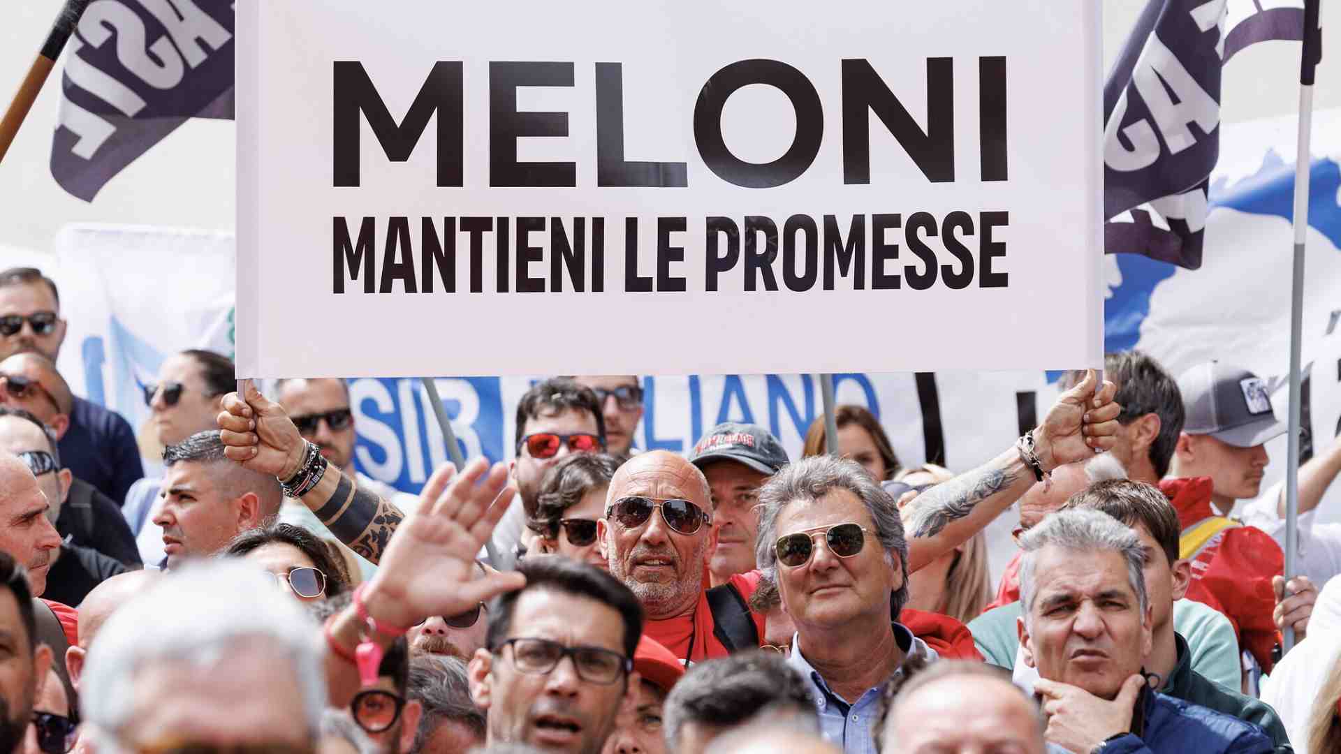 Meloni difende la Bolkestein, e vince