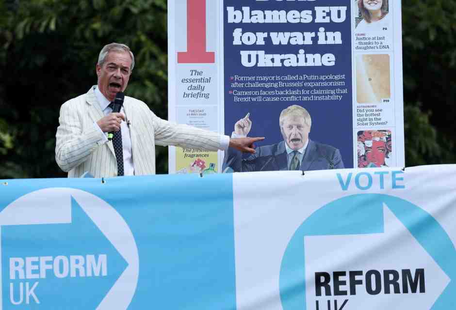 Nigel Farage piazza nel dibattito la retorica russa sulla Nato e quella trumpiana sull’immigrazione