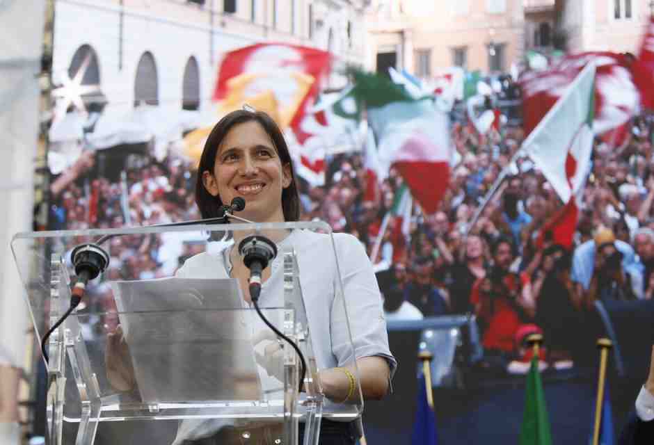 Schlein d'Italia: vince i ballottaggi e prenota l'Anci per Manfredi, sindaco di Napoli