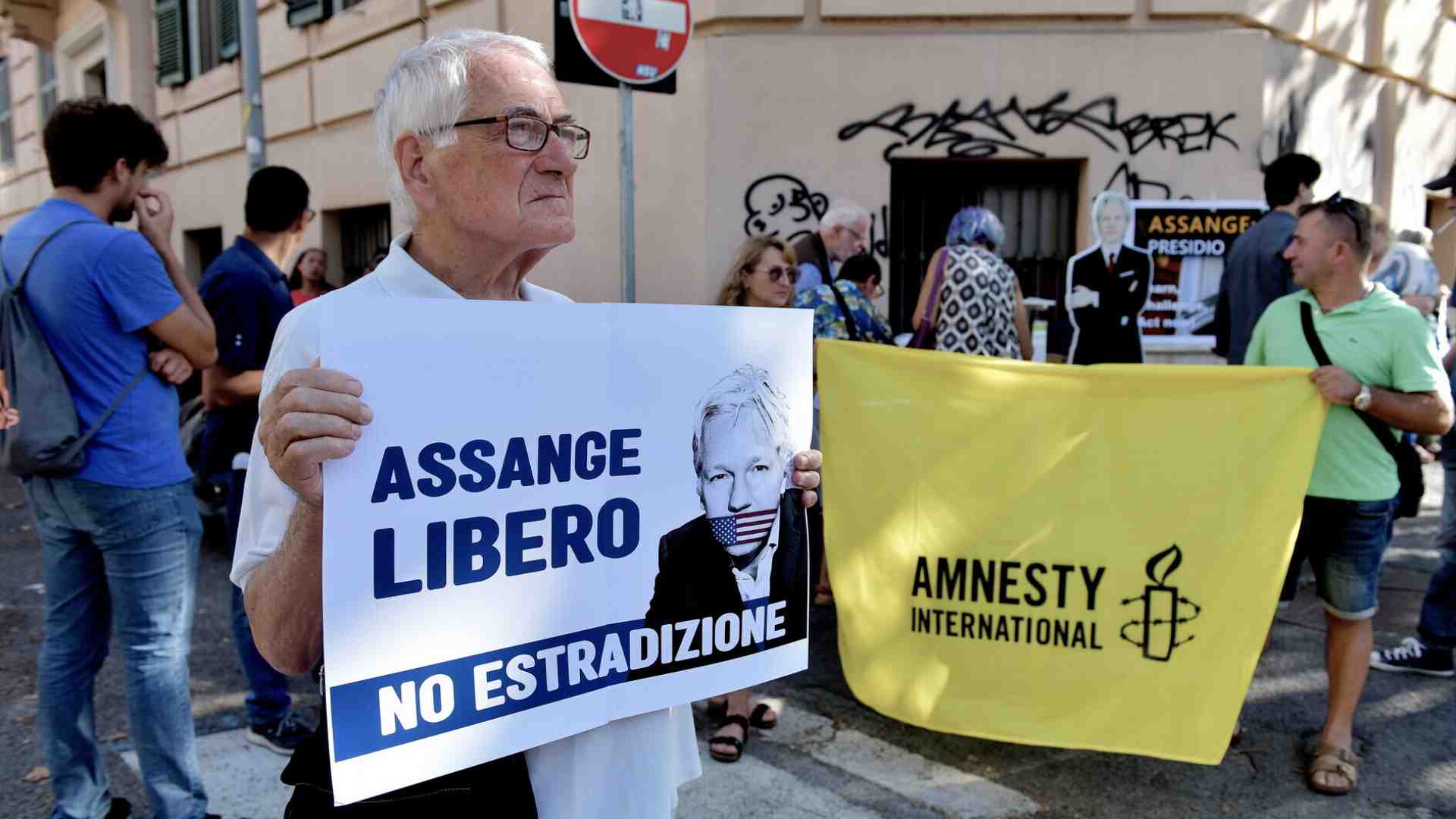Assange, Gershkovich e il doppio standard di Amnesty