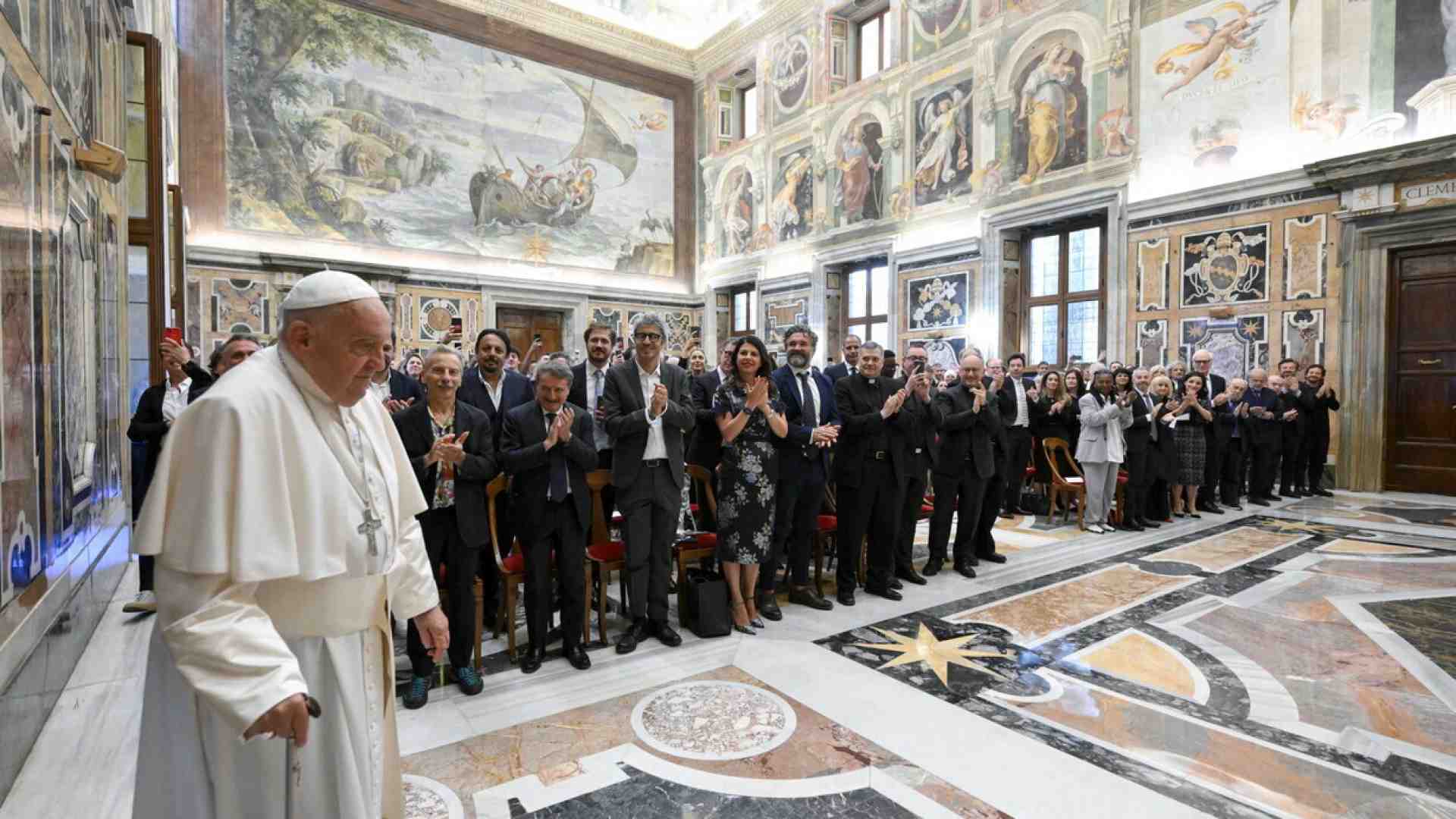 Che spasso noi comici dal Papa. Cronaca di una pazza giornata