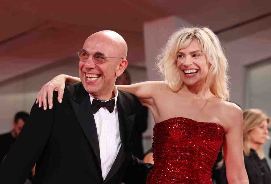 Cenare con l'insalata, ovvero la vera causa dietro l'affaire Virzì-Ramazzotti