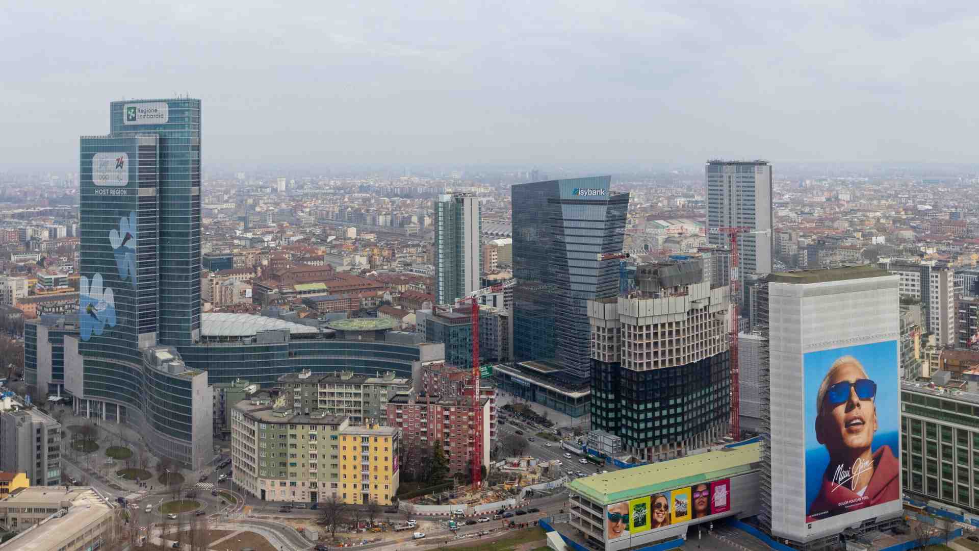 Decreti, procura, costruttori e  assessori. La vera guerra della casa a Milano