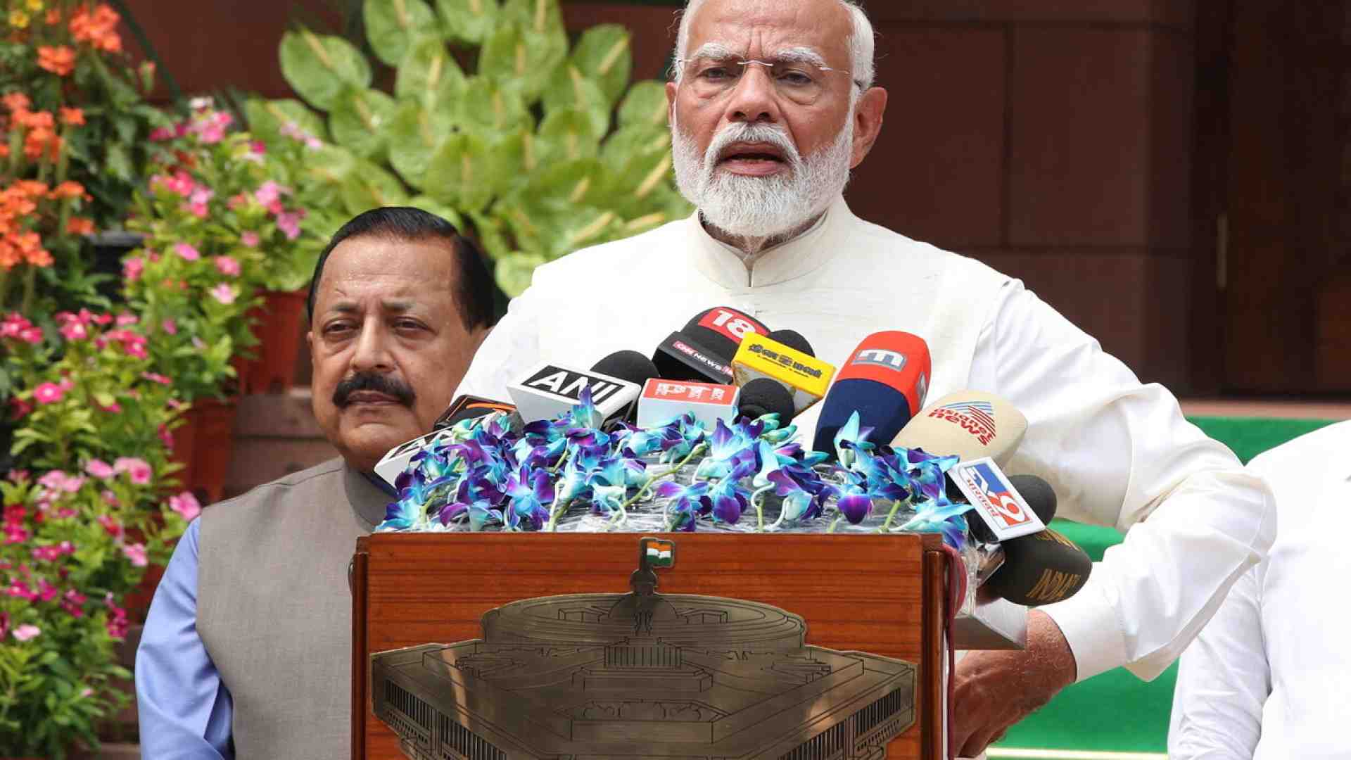 Narendra Modi vola dal suo amico Putin, ma in fondo abbraccia l'America