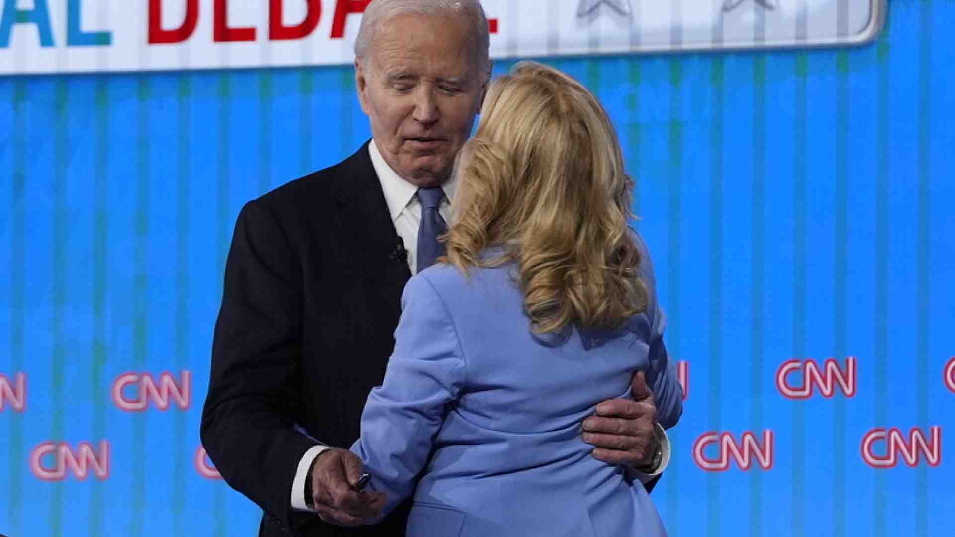 Dopo il dibattito con Trump i democratici in tumulto valutano un piano b senza Biden