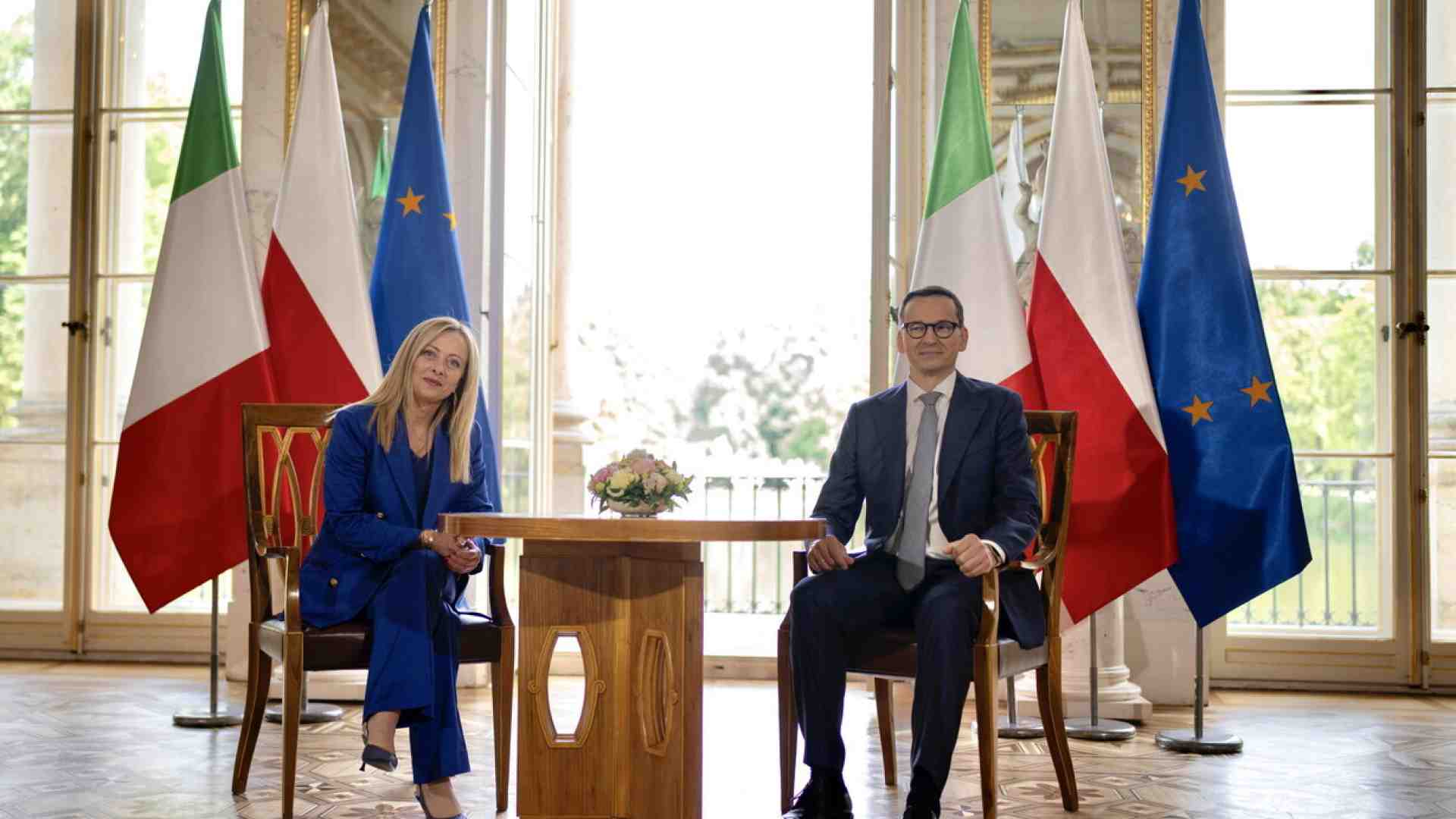 Il PiS minaccia di lasciare Meloni con un Ecr spopolato, ma a Varsavia nessuno ci crede