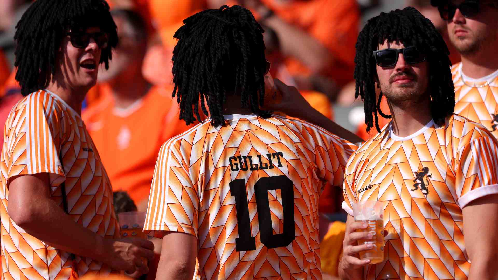 Chi ha attaccato gli eroici tifosi che si sono travestiti da Gullit si merita solo la Copa America