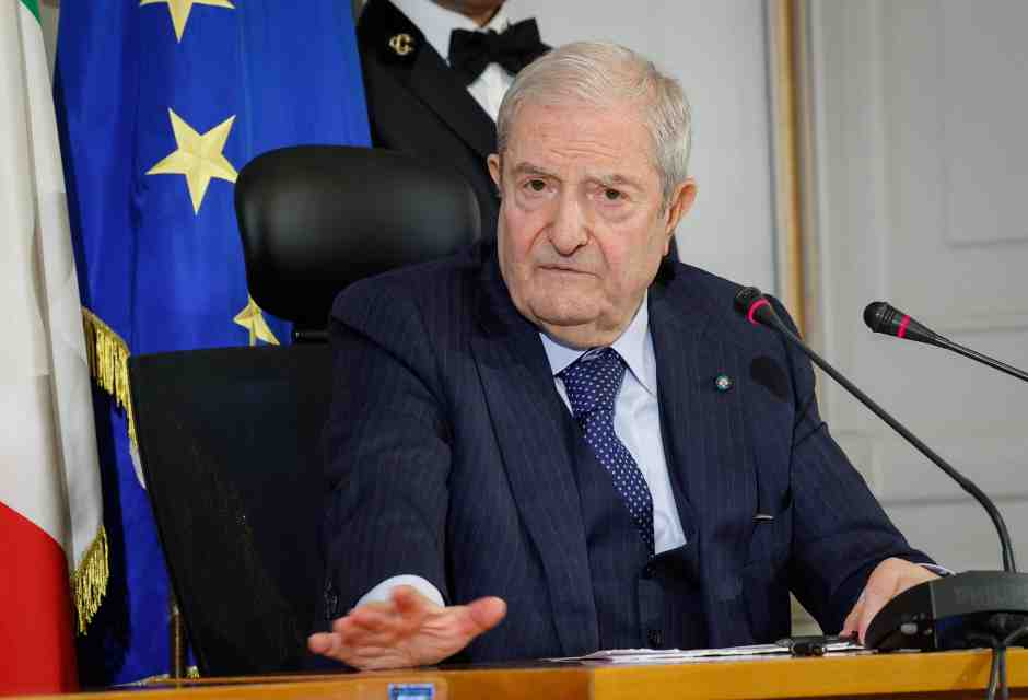 Riformare la Costituzione si deve. La splendida lezione di Augusto Barbera