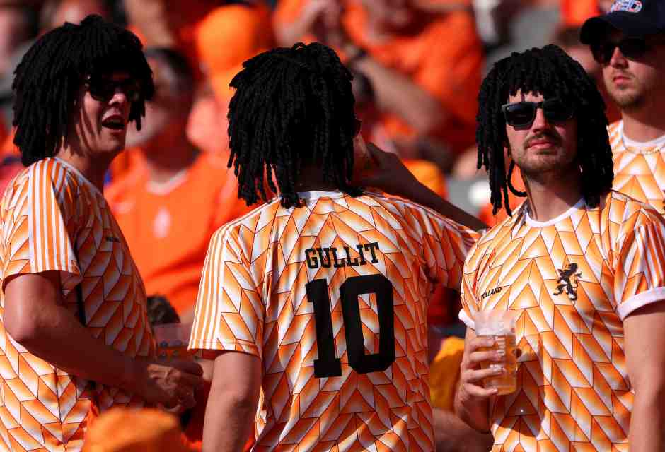 Chi ha attaccato gli eroici tifosi che si sono travestiti da Gullit si merita solo la Copa America