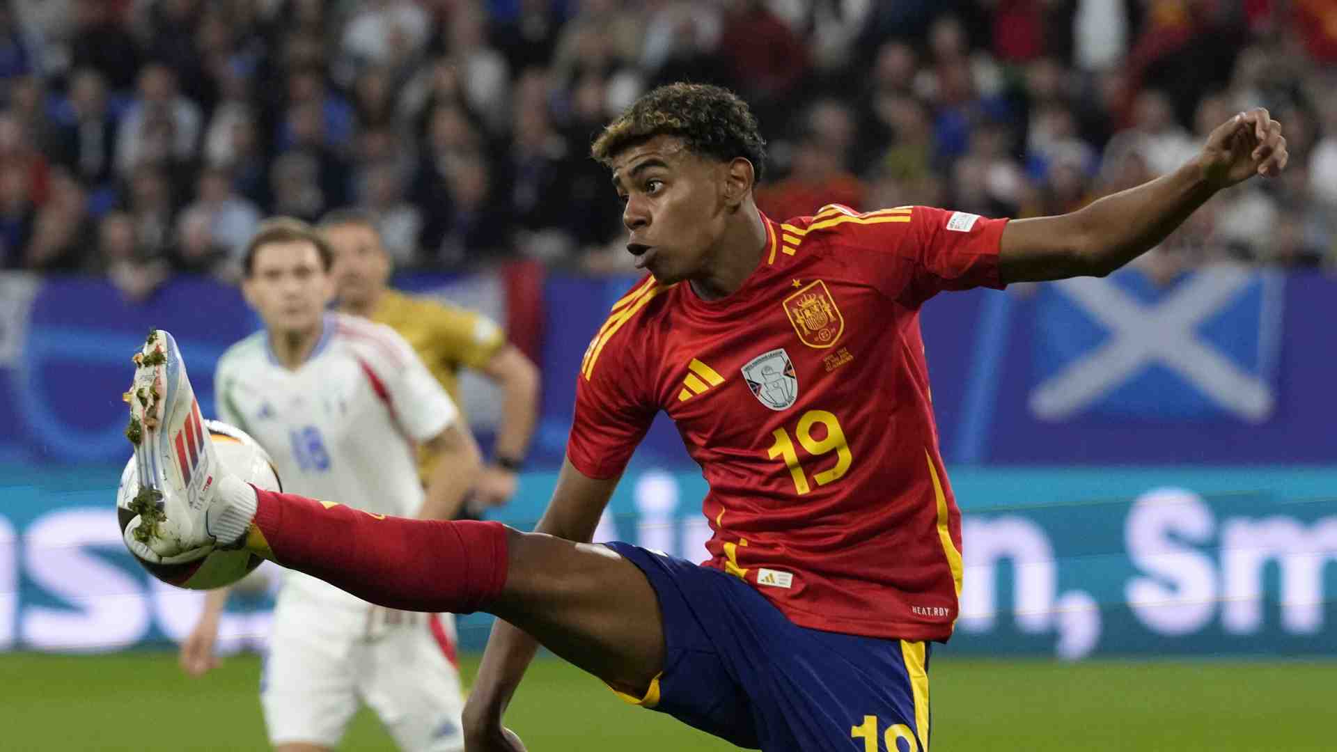 Yamal guida la carica dei baby fenomeni