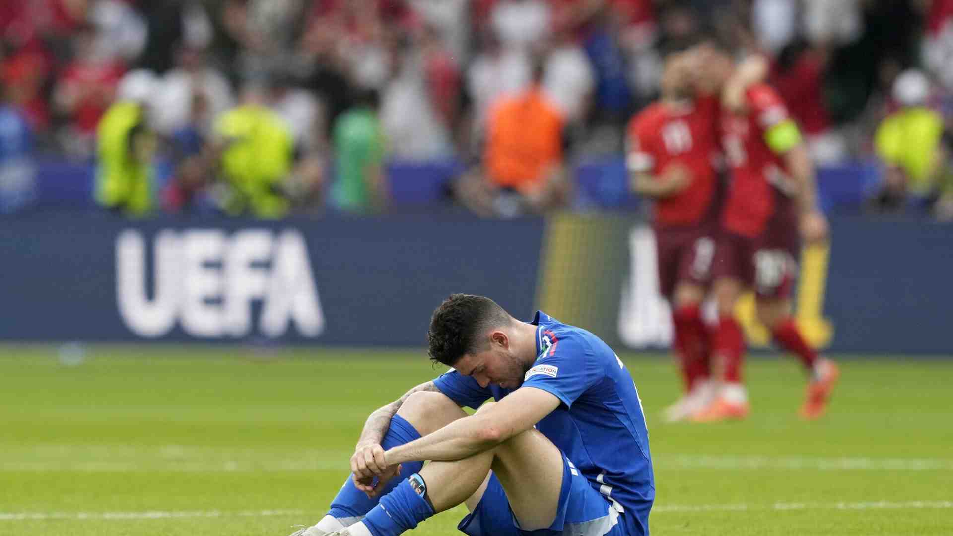 Fine del supplizio. Italia a casa tra gli schiaffi