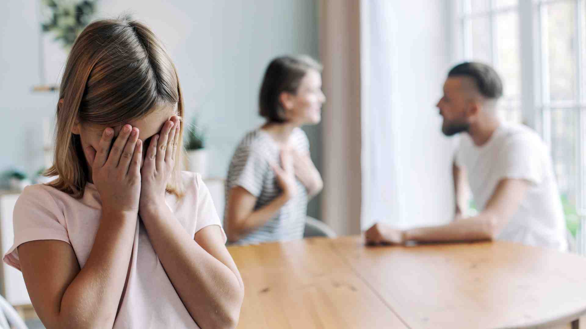 Tutto l’occidente si fa prudente con i bloccanti della pubertà. Tranne l’Italia