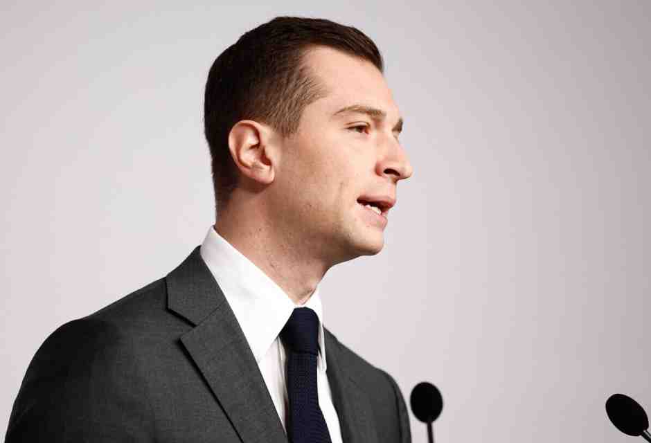 I sondaggi che preoccupano Macron e una domanda alla vigilia del voto