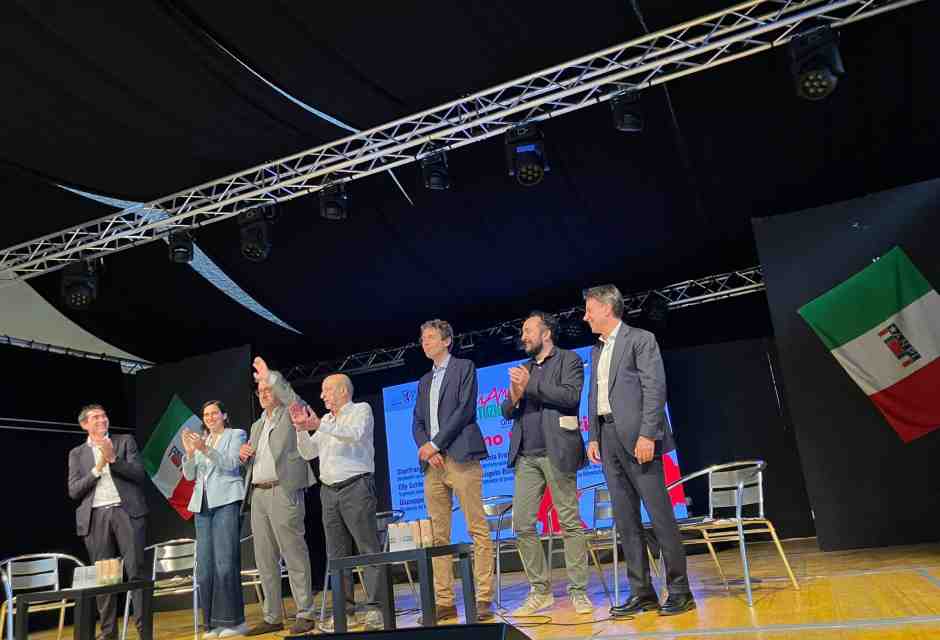 Ora la Costituzione riunisce Pd, M5s e Avs: tutti a Bologna per l'Anpi