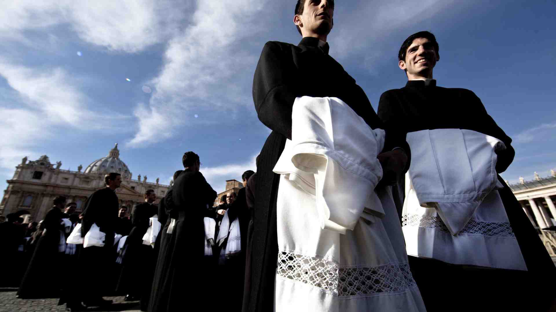 Senza preti né fedeli, la Chiesa è costretta a ripensarsi