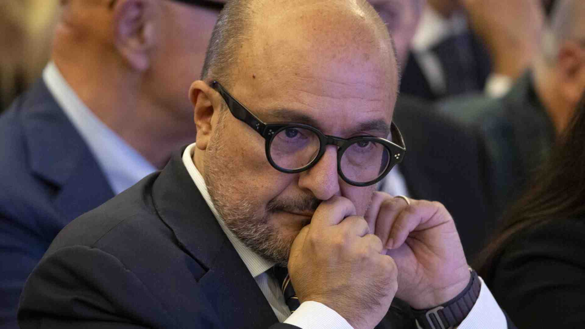 Le solite intercettazioni abusive di Milani: ecco chi sarà il vincitore dello Strega