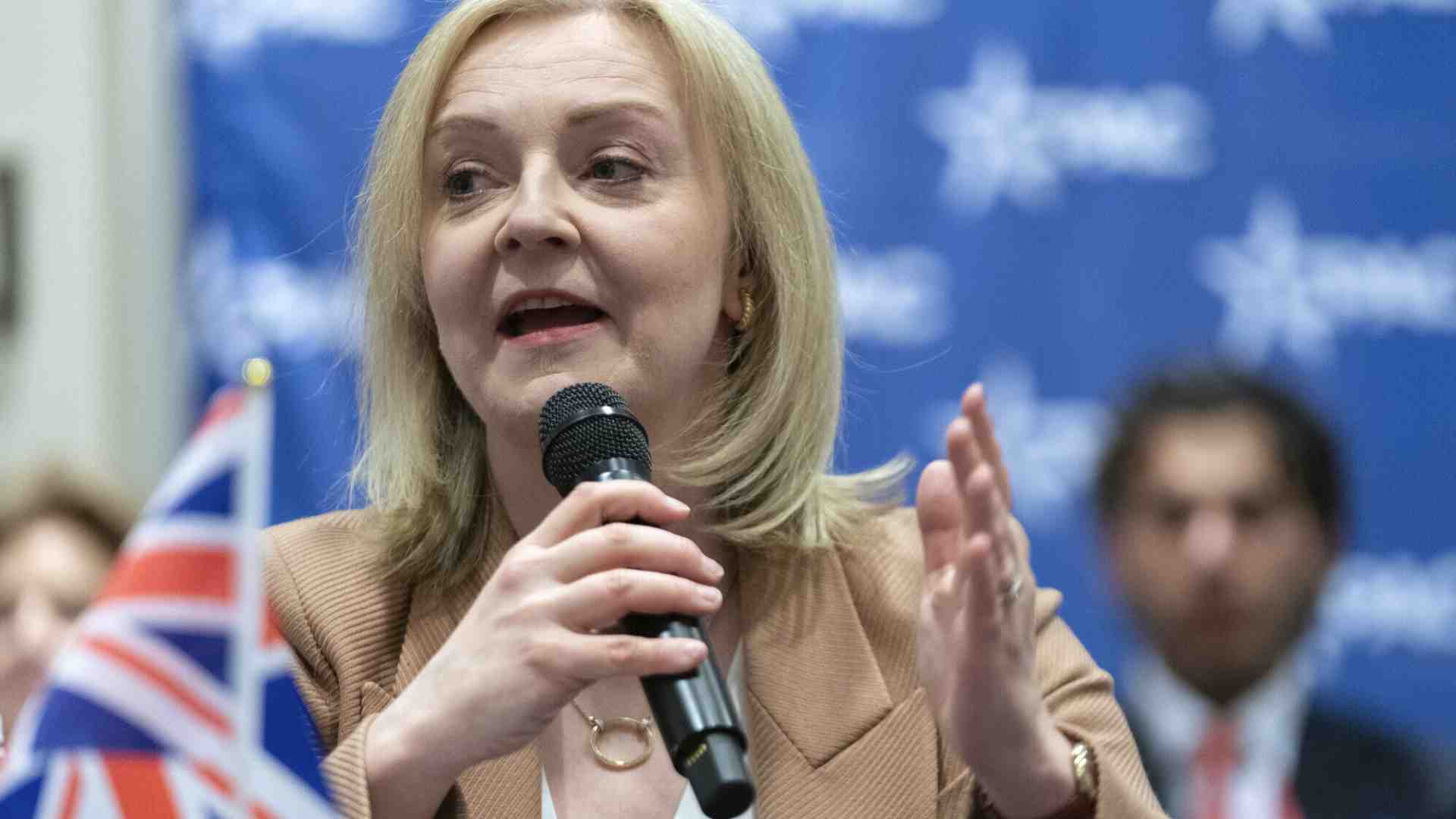 Musi lunghi e idee strampalate dei Tory celebri rimasti senza seggio