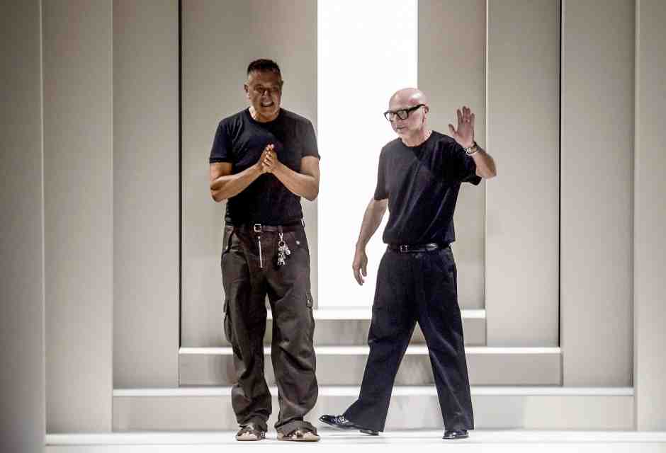 La sfilata Alta moda di Dolce & Gabbana in Sardegna tra Very Important Client e mamuthones