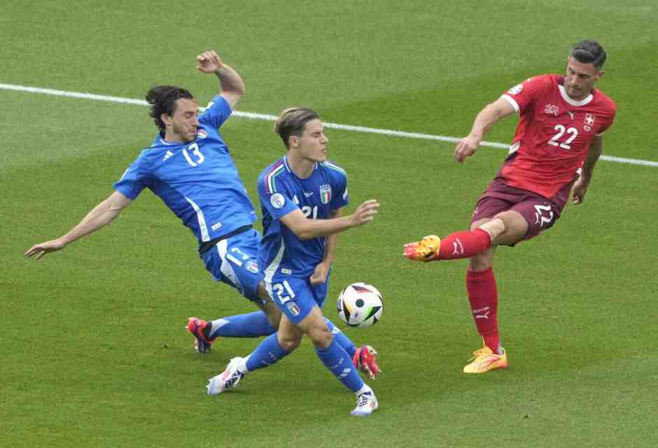 Capuano: “Ci serve un numero massimo di stranieri”