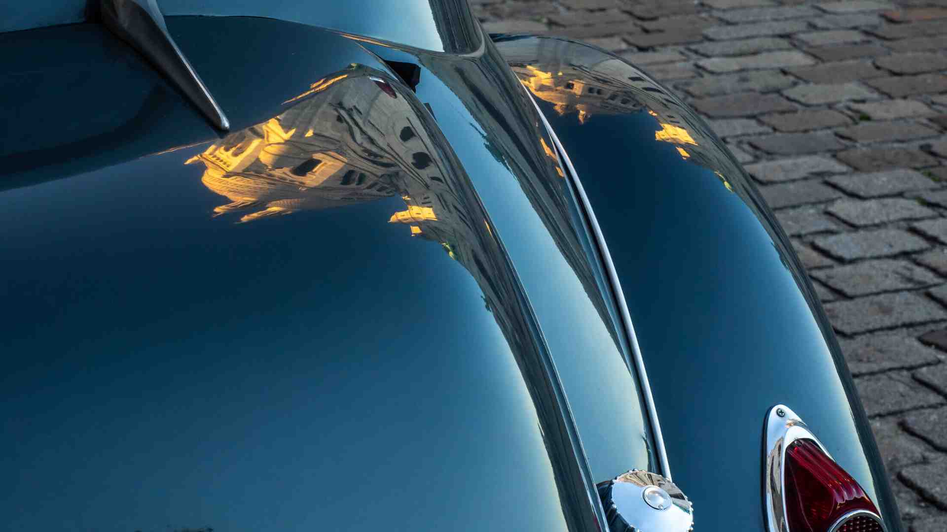 La Rana fra i grattacieli di City Life. Lettera da un miraggio