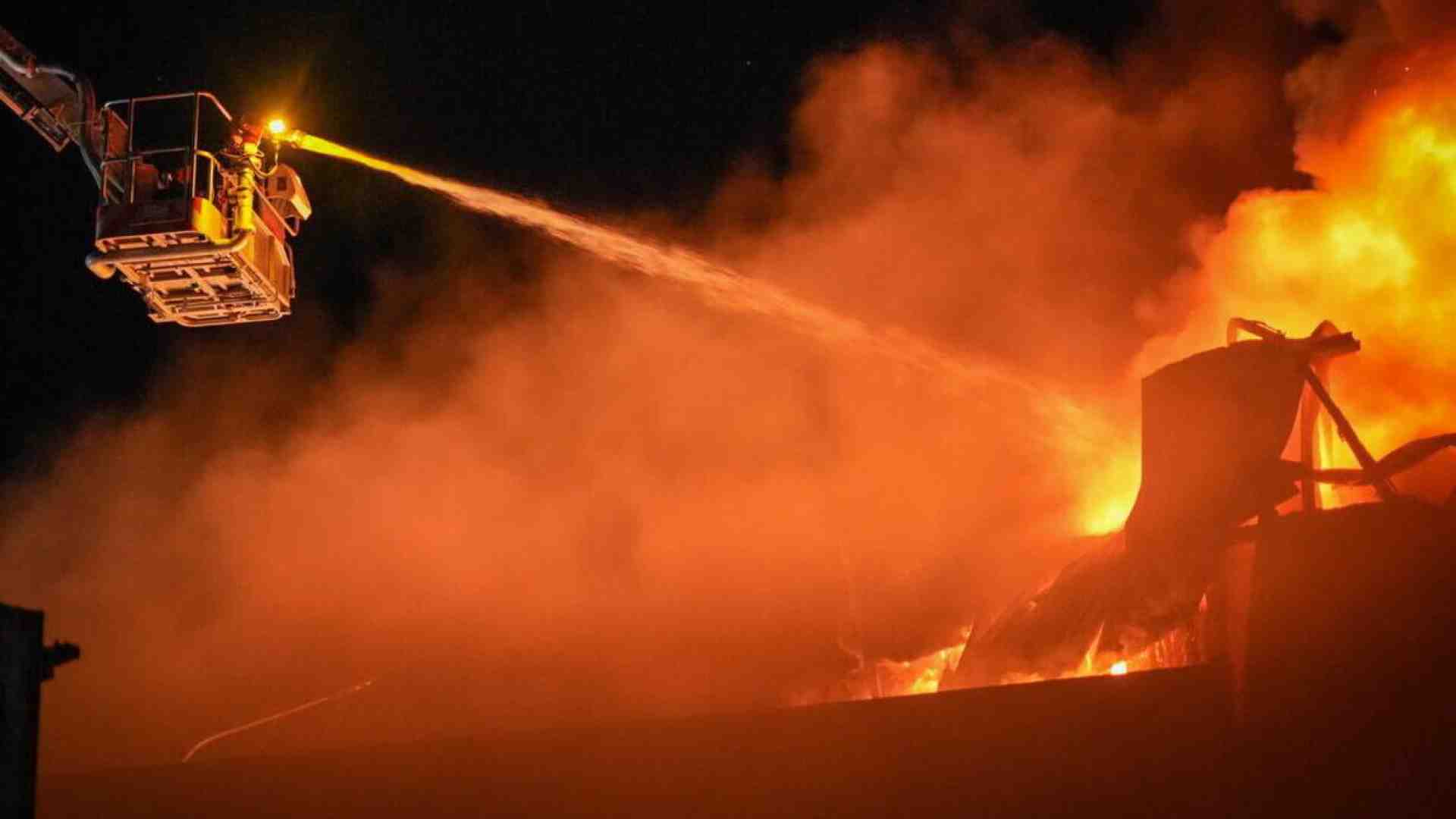 Missili a Odessa. Chi guardasse le sue spiagge direbbe: “È questa la guerra?”. È questa