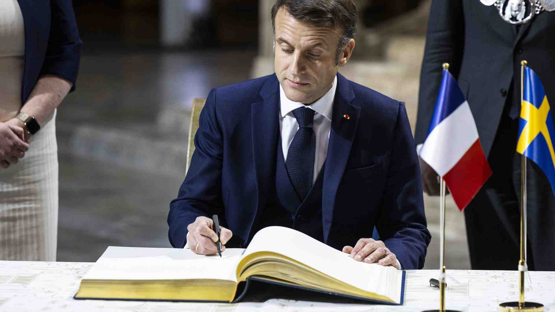 Macron scrive ai francesi. L’ipotesi di una coalizione "dei responsabili"