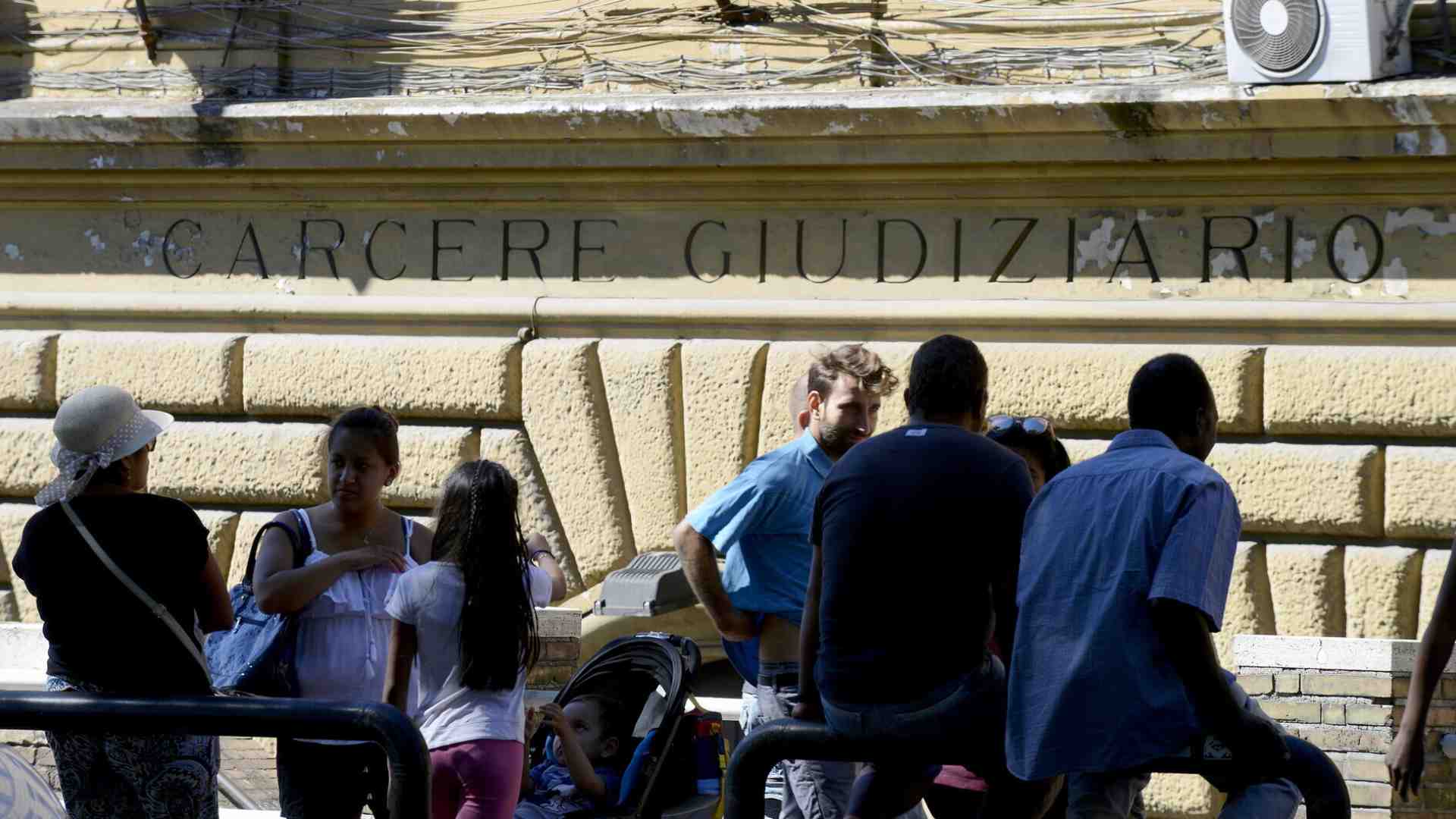 Suicidi, sovraffollamento, isolamento: il rapporto del Garante dei detenuti del Lazio