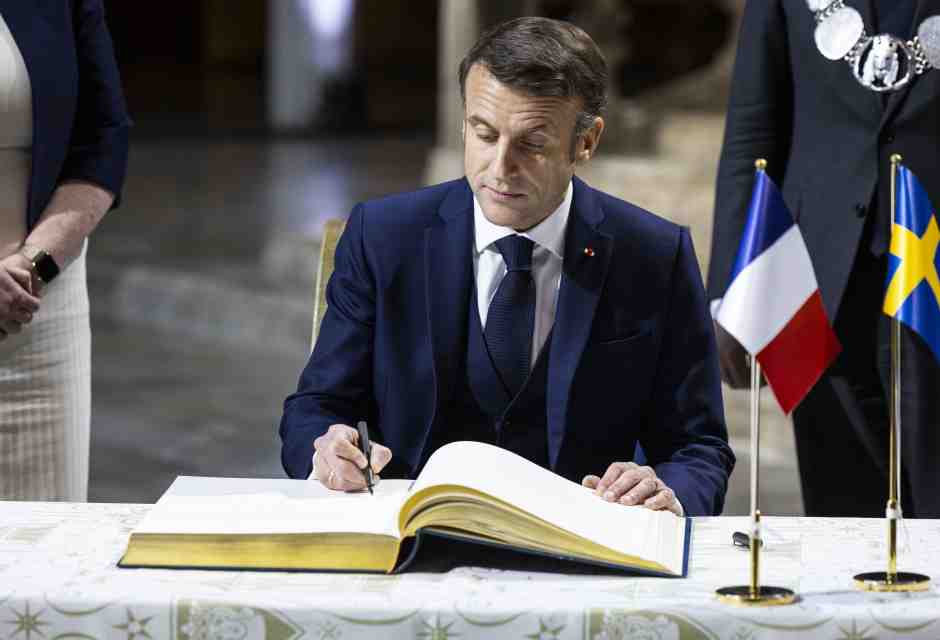 Macron scrive ai francesi. L’ipotesi di una coalizione "dei responsabili"