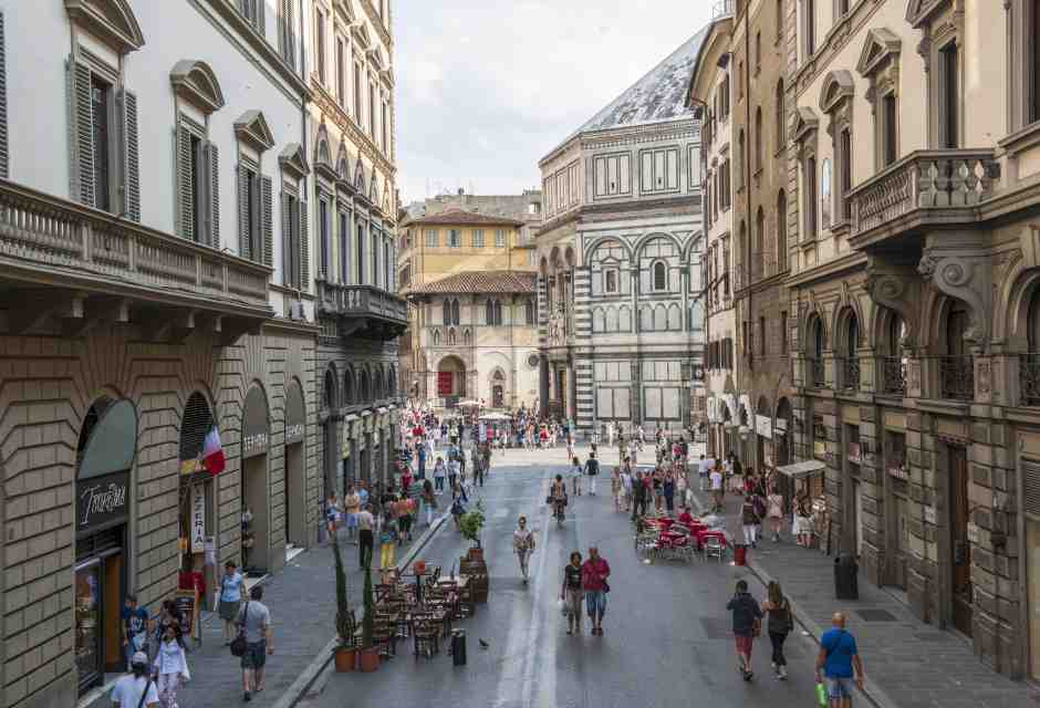 Colpire Arbnb non aiuta a risolvere i guai dell’overtourism. Il caso Firenze