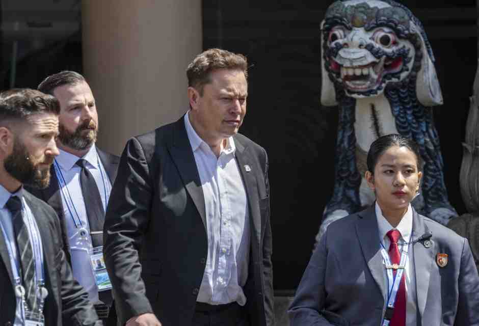 Le accuse dell'Ue a Musk: la spunta blu di X è ingannevole e crea disinformazione