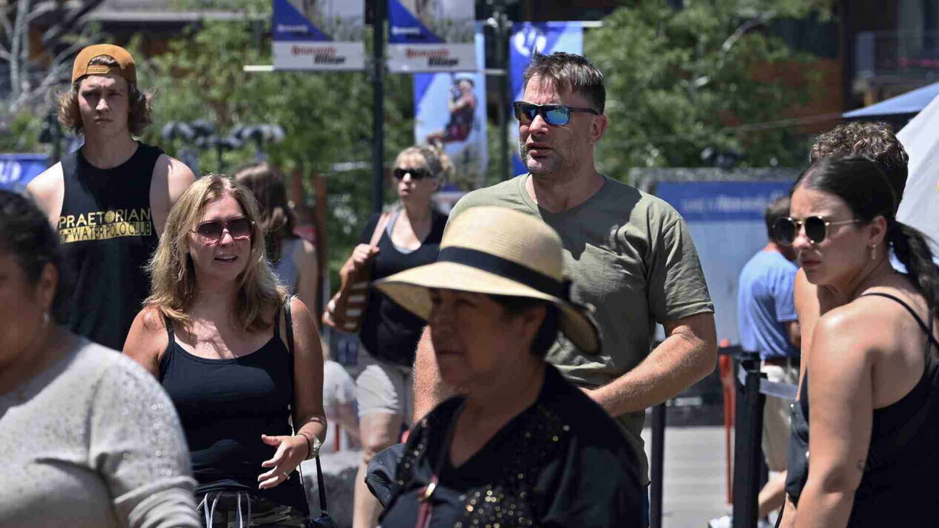 Neanche i mitra ad acqua fermerebbero l'overtourism