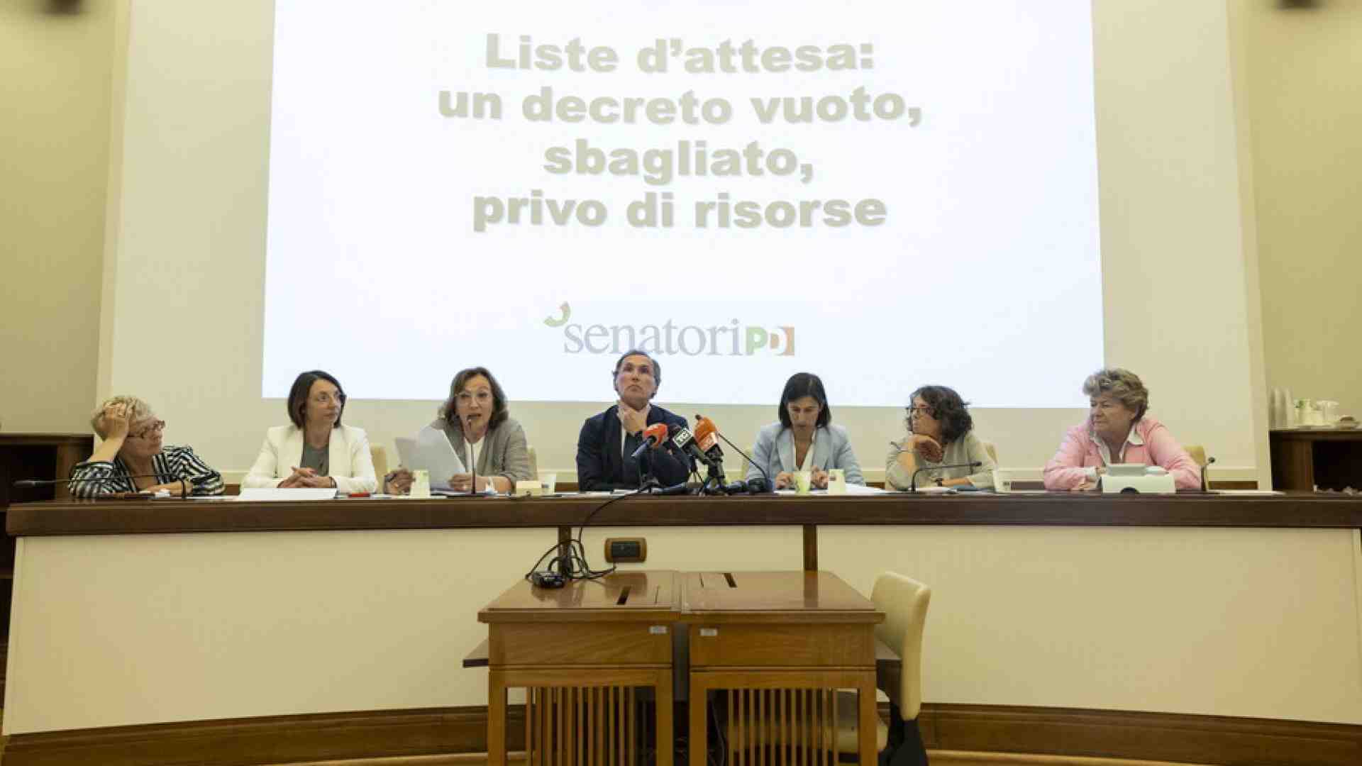 Elegia italiana: l’estate militante di Schlein punta forte sull’ascolto dell’Italia profonda