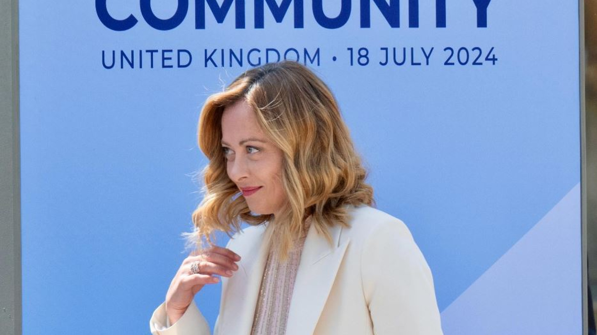 Meloni sceglie di restare sulla destra-destra e alla fine ordina il "no"