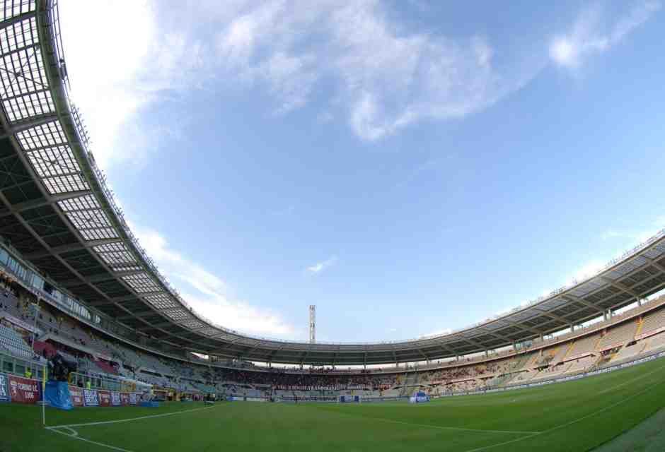 Un commissario ad hoc per gli stadi di calcio. Che aspetta Salvini?