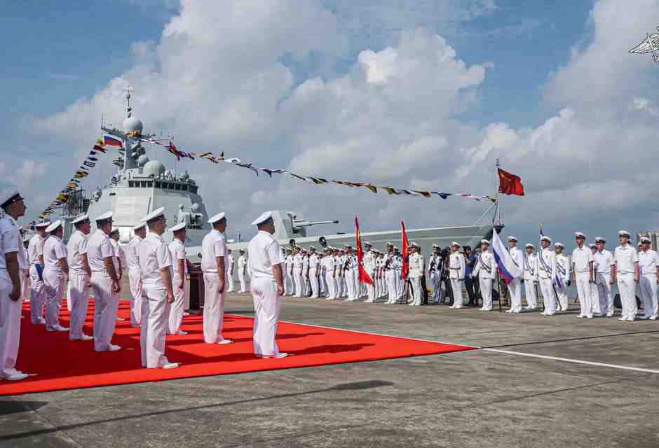 Russia e Cina si addestrano insieme contro l’occidente