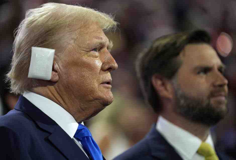 Il cammino di J. D. Vance verso il cattolicesimo, come lo ha raccontato lui