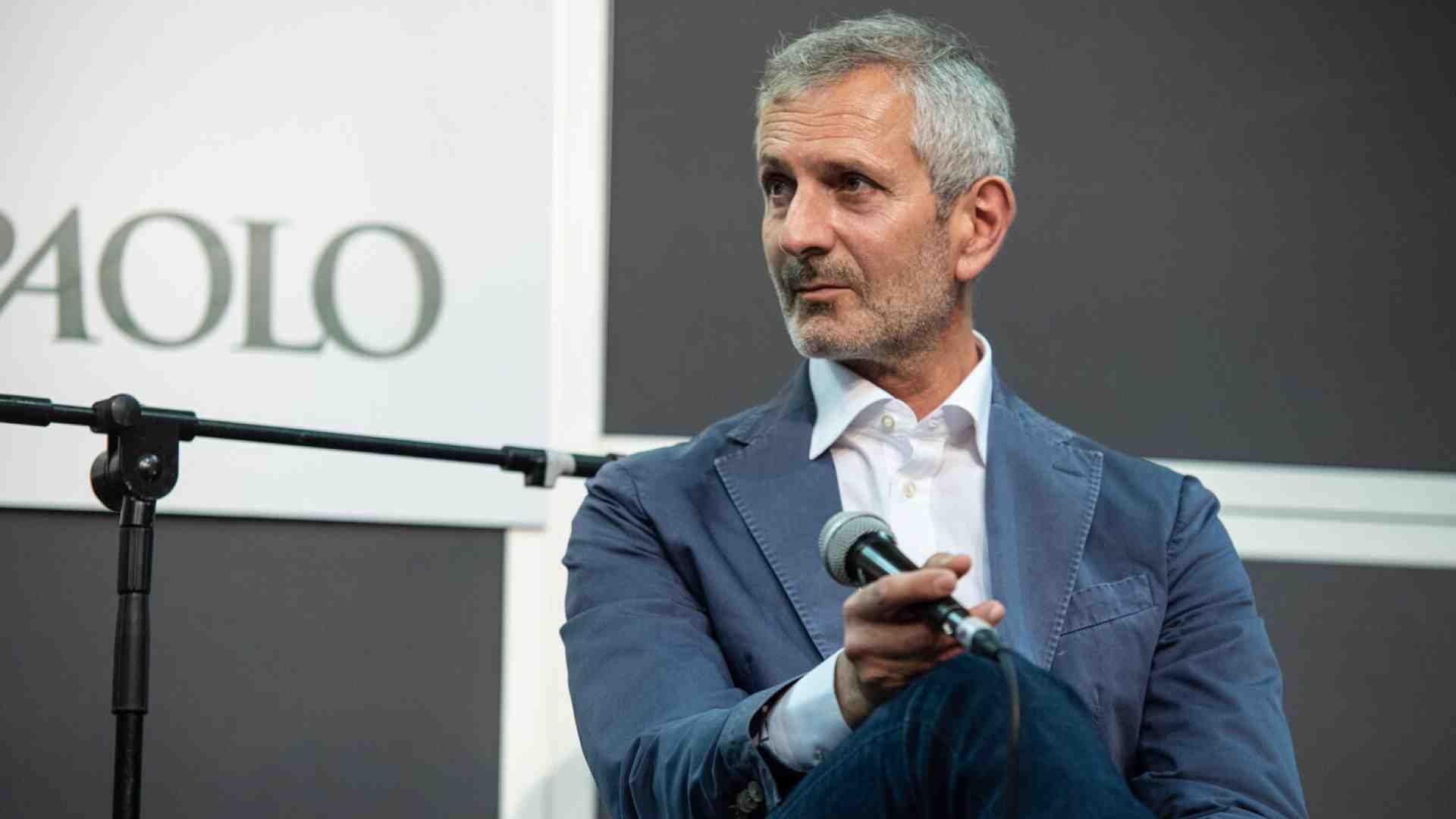 Quanto è (poco) credibile il j’accuse di Carofiglio contro le lobby dietro al Premio Strega