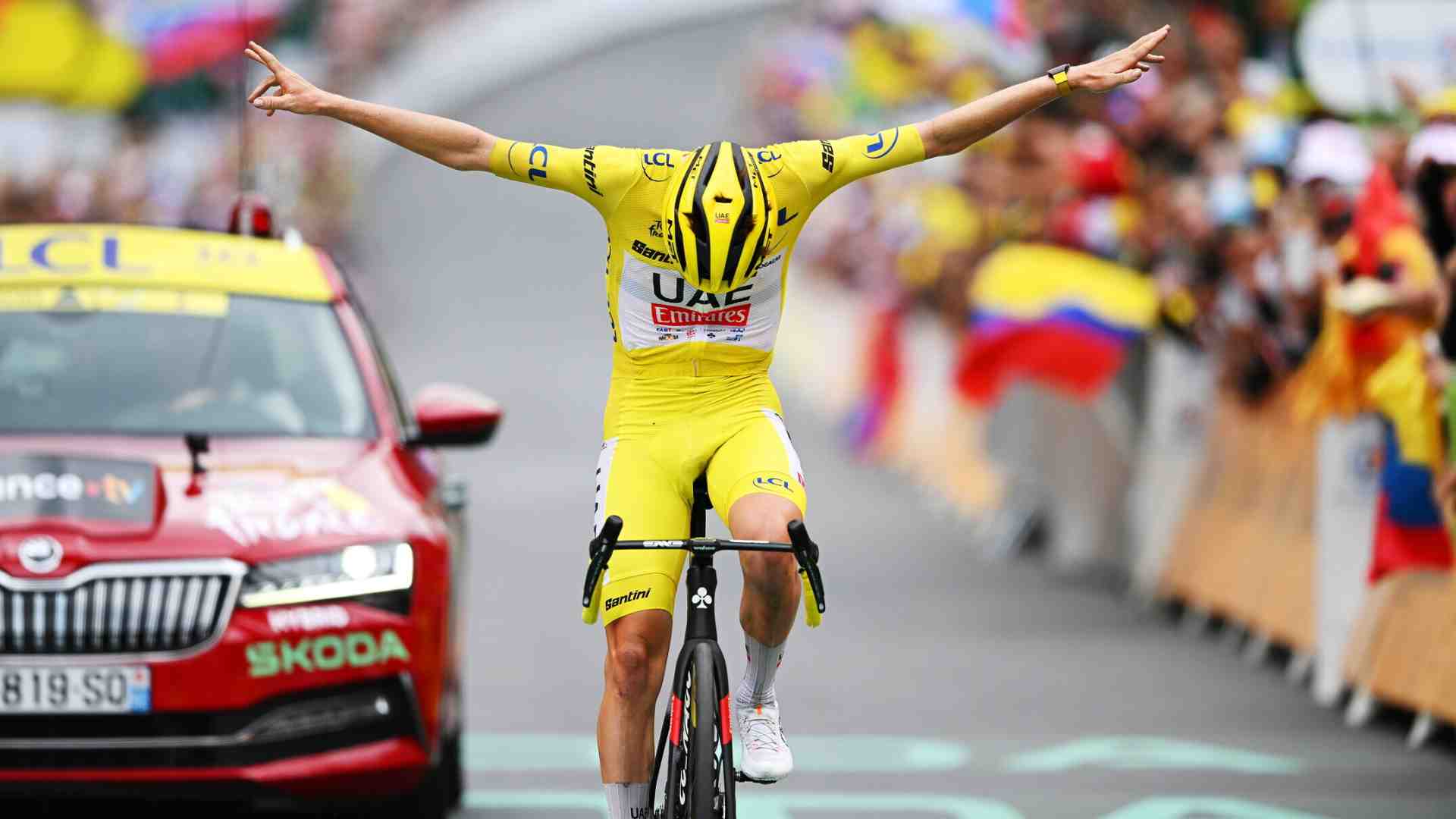 Tour de France. L'inchino di Tadej Pogacar