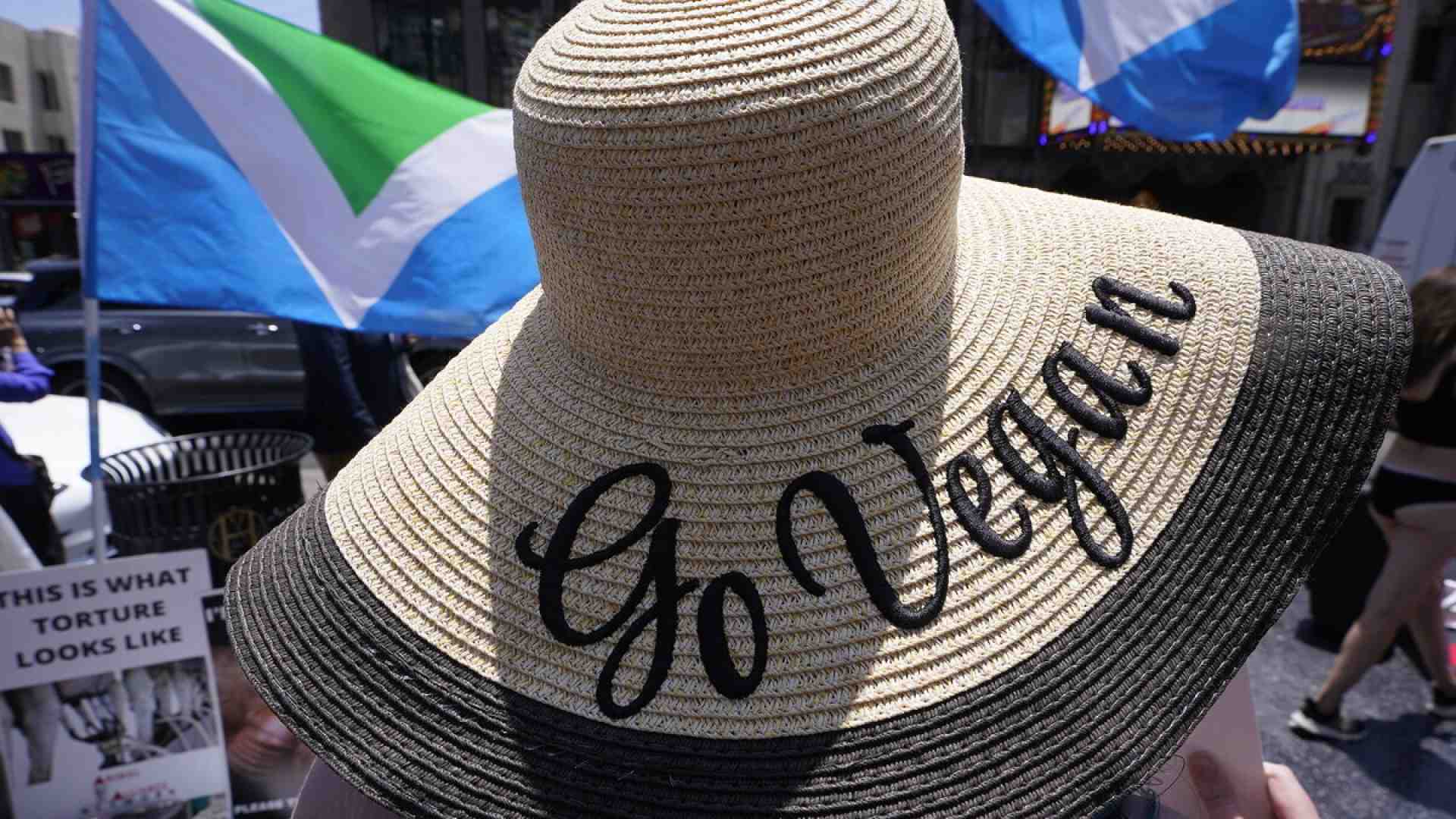 Una telefonata per farsi due risate sul veganismo. Ma anche per rifletterci su