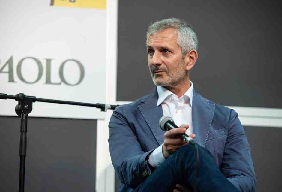 Quanto è (poco) credibile il j’accuse di Carofiglio contro le lobby dietro al Premio Strega