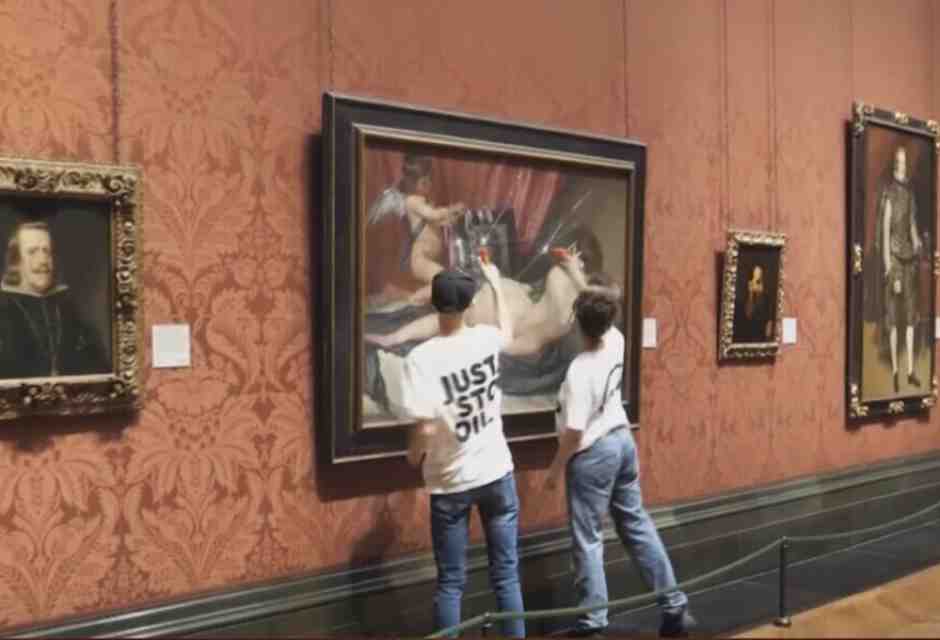 Ecoestremisti, animalisti, antisemiti: ma che vi ha fatto l’arte di male?