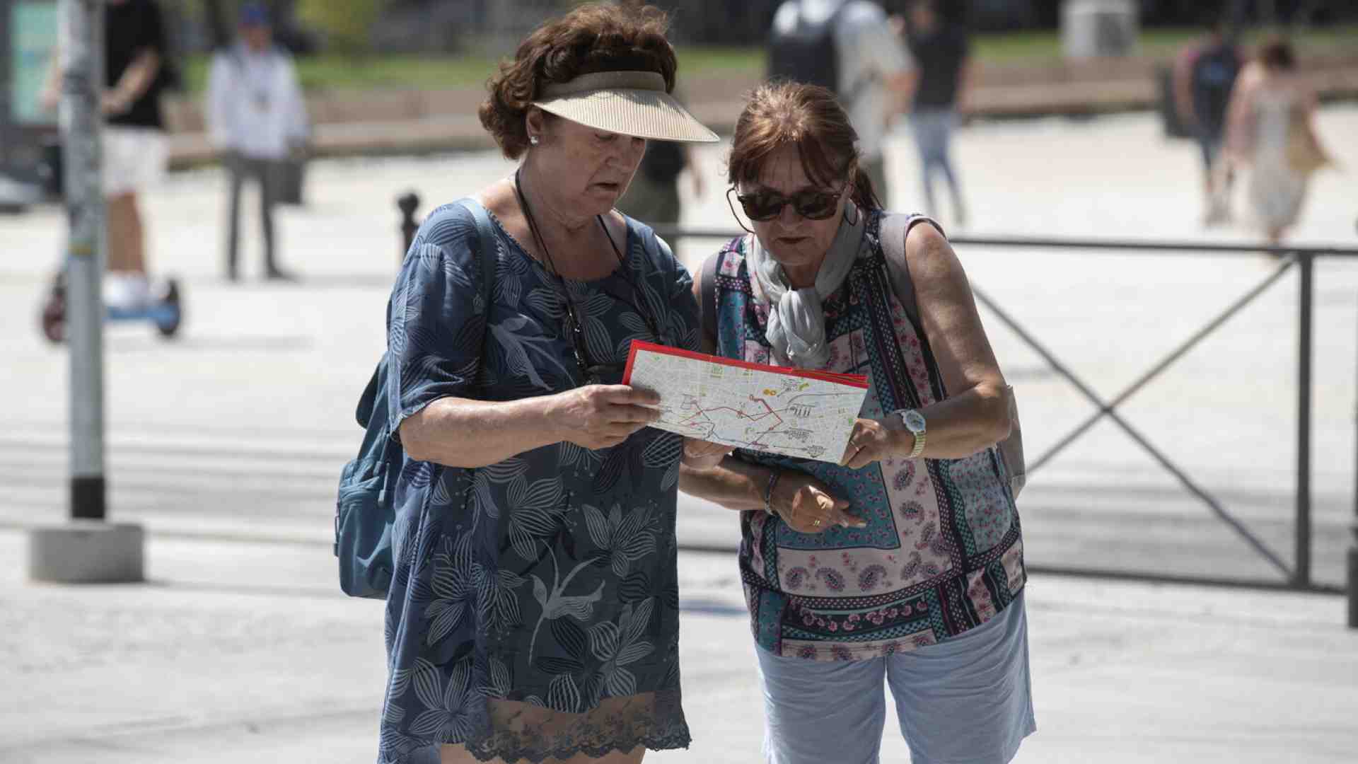 Fine luglio è una stanchezza precisa. È la stanchezza dell’ultimo metro