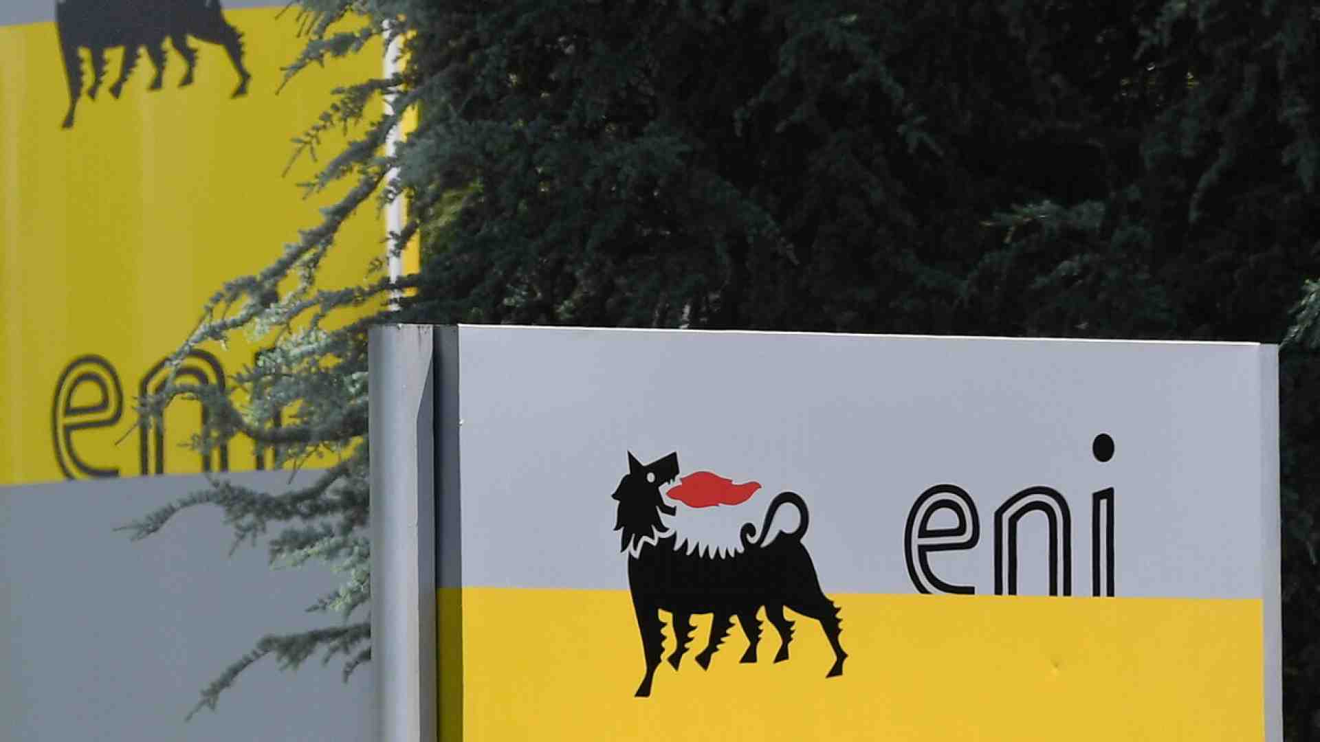 Ma che ci fa Kkr in affari con Eni? Tracce di una linea da seguire, in Europa e in Italia