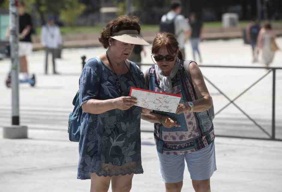 Fine luglio è una stanchezza precisa. È la stanchezza dell’ultimo metro