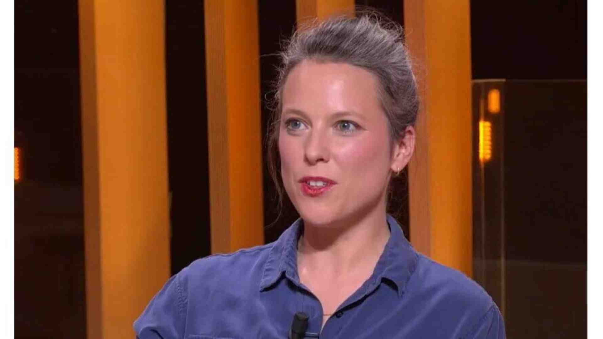 Chi è Lucie Castets, candidata premier del Nuovo fronte popolare