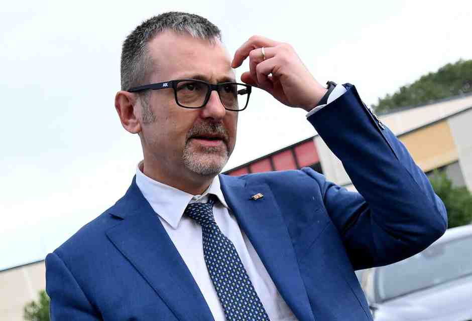 Secondo Andrea Delmastro le carceri sono sovraffollate a causa dei detenuti stranieri