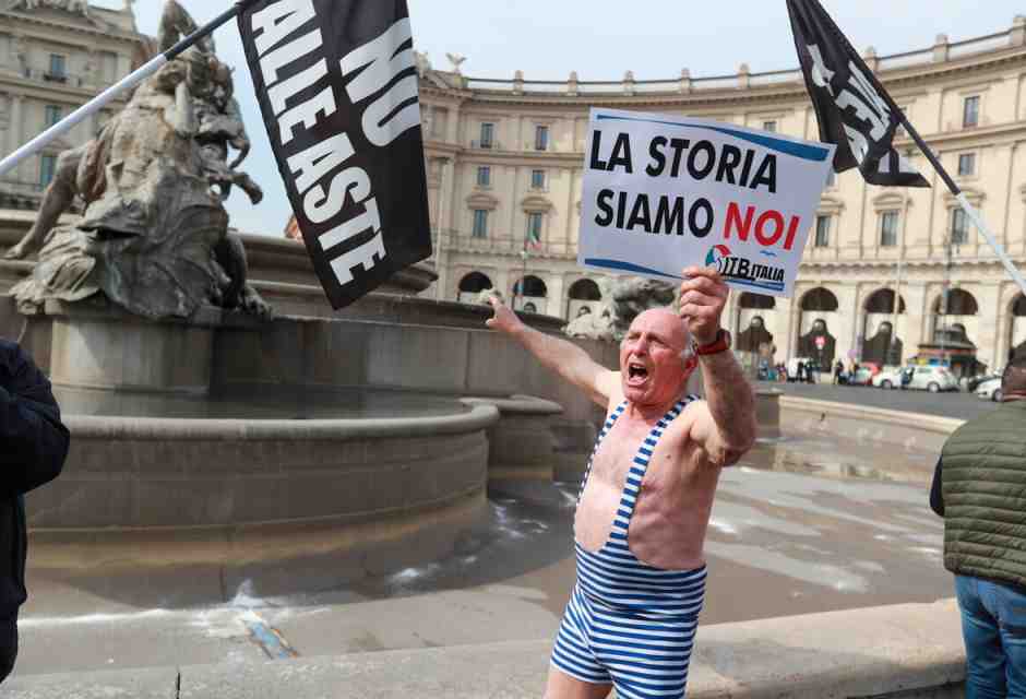 Balneari in protesta, lasciate perdere: tra un po’ il mare avrà sommerso tutto