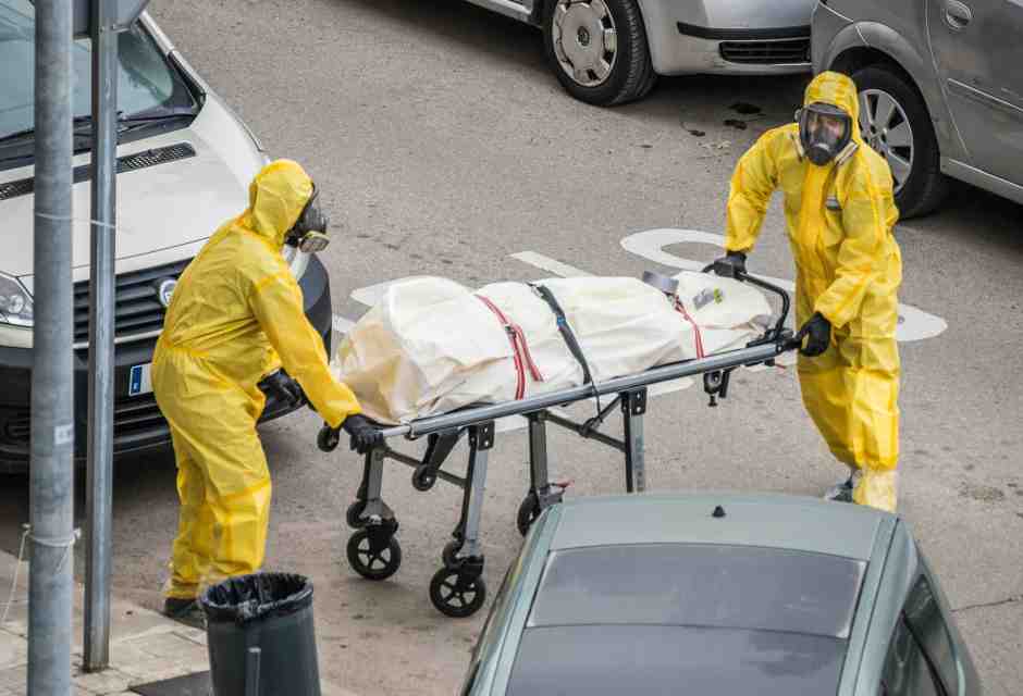 La volta che la catena umana degli obitoristi in sciopero non servì a nulla